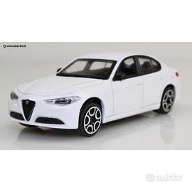 Alfa Giulia 1/43 Burago bianca