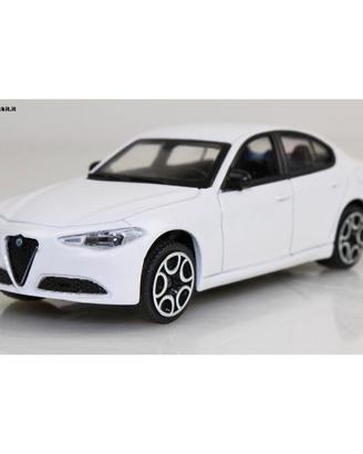 Alfa Giulia 1/43 Burago bianca