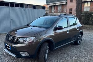 Dacia Sandero stepway Techroad 0.9 90CV TURBO GPL