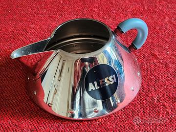 Lattiera Alessi design Michael Graves