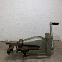 Taglierino per lastre