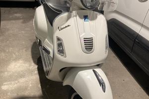 Vespa gts 300