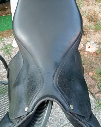 sella inglese Sellerie Forestieri  in pelle nera -