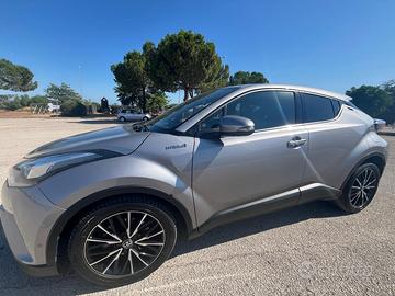 Toyota C-HR 1.8 Hybrid Lounge Full Optional