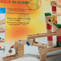 Pista delle biglie in legno