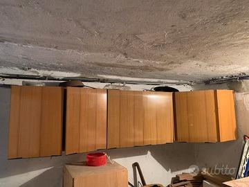 pensili in formica parte alta cucina anni 70