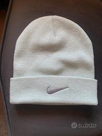 Cuffietta Nike