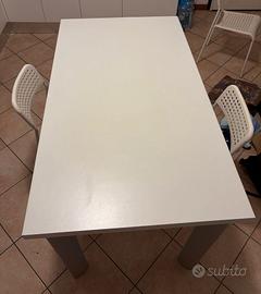Tavolo 140x80cm con 4 sedie