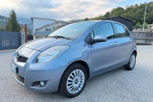 Toyota Yaris 1.3 5 porte Sol 100cv