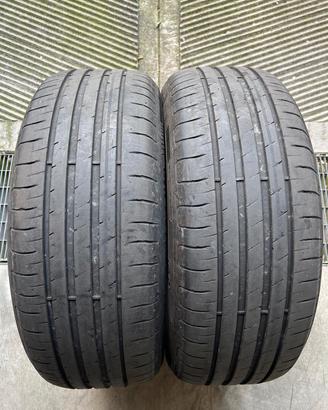 Gomme Good Year 215 55 R17 94V
