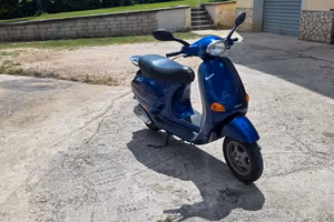 Piaggio Vespa ET2