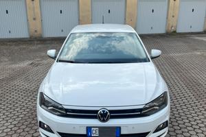 Volkswagen Polo 1.0 tsi highline 110 cv 2021