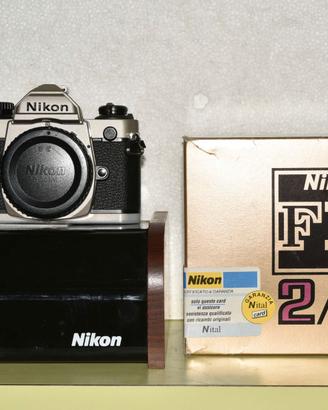 Fotocamera analogica Nikon FM2 Titanio (edizione l