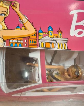 Macchina Fiat 500 con Barbie