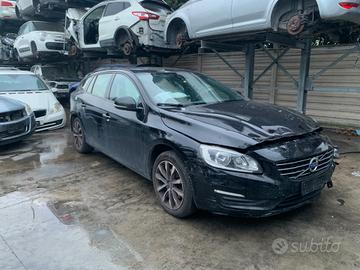 VOLVO V60 2.0D - ANNO 2017 - PER RICAMBI