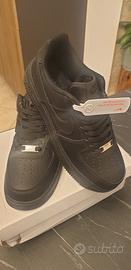 Nike air force 1 nere tg.38,5