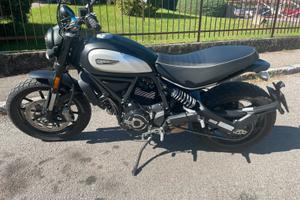 Ducati Scrambler Icon Dark