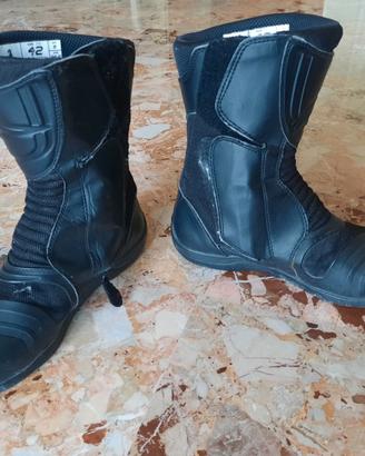 Scarpa moto a gambaletto