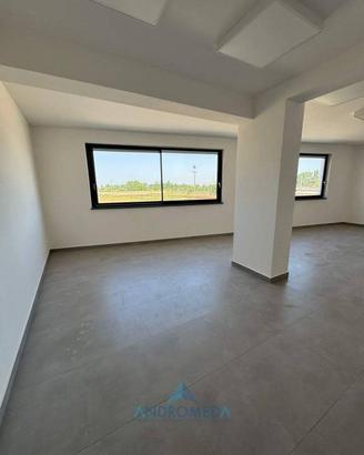 Immobile di 250 m² a San Marcellino