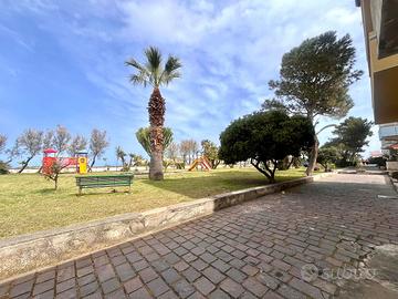 Fronte mare Tonnarella