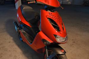 Aprilia SR 50 scooter restaurato 