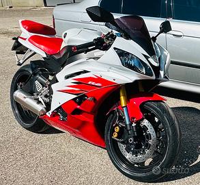 Moto YZF-R6