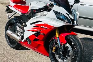 Moto YZF-R6
