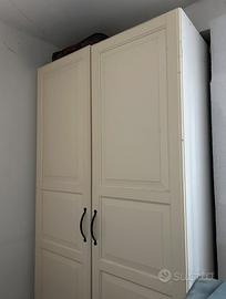 armadio bianco a due ante ikea