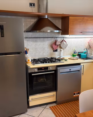 Cucina componibile con doppio angolo