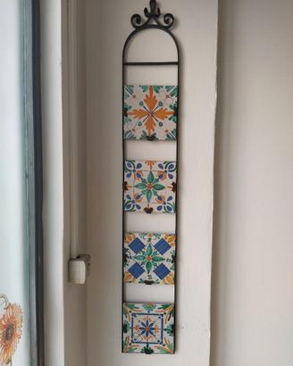 Splendide ceramiche siciliane con supporto inferro
