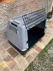 Nuova cuccia per cani per l'auto. E vari cestini.