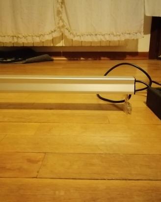 Plafoniera con lampada da 8W per acquario 