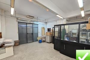 Locale C2 Ampio Con Due Vetrine Fronte Strada Sbar