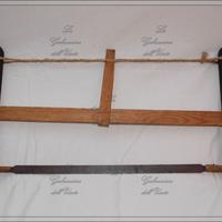 Antica sega a mano in legno vintage