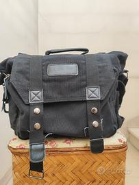 borsa per fotocamera nera