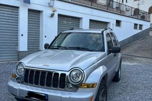 Jeep Cherokee 2.8 CRD