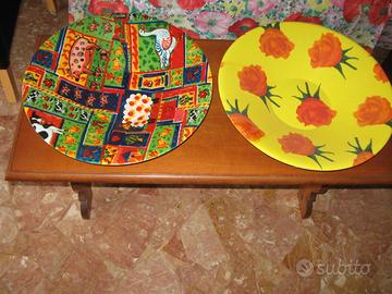 2 grandi piatti portaoggetti diametro cm. 43