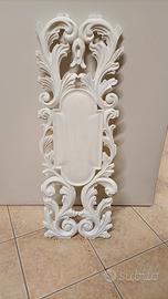 cimasa decorativa in legno intagliato 