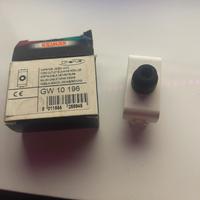 Copriforo uscita cavo gewiss chorus