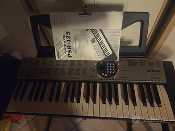 Pianola YAMAHA PSR-125