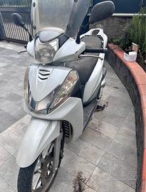 HONDA SH300