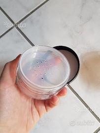 Barattolo con setaccio per cipria