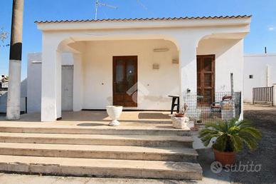 VILLA SINGOLA A OSTUNI