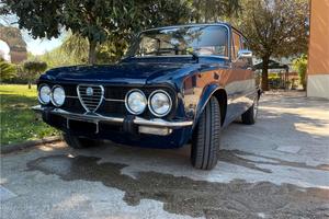 Alfa Romeo Giulia (Nuova Super 1.3) 1976 Targa oro