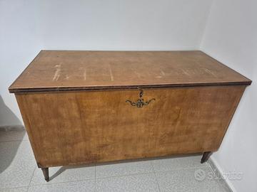 Antica cassapanca