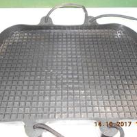 Base universale per fissaggio serbatoi e