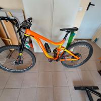 Mtb giant reign