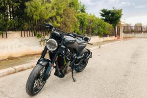 Husqvarna svartpilen 401