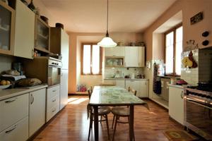 Casa indipendente di 162 m² con più di 5 locali e 