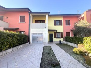 VILLA A SCHIERA A ASOLA